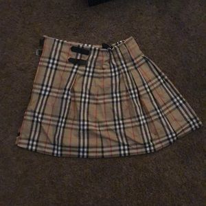 Burberry skirt